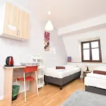 Hostel - Prywatne *