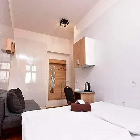 Hostel - Prywatne